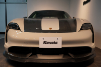 ポルシェ タイカン Turbo S ワンオーナー 4+1シート 固定式パノラマルーフ OP21インチホイール プライバシーガラス フルプロテクションフィルム 中古車 中古車