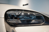 ポルシェ タイカン Turbo S ワンオーナー 4+1シート 固定式パノラマルーフ OP21インチホイール プライバシーガラス フルプロテクションフィルム 中古車 中古車