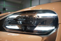 ポルシェ タイカン Turbo S ワンオーナー 4+1シート 固定式パノラマルーフ OP21インチホイール プライバシーガラス フルプロテクションフィルム 中古車 中古車