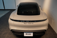 ポルシェ タイカン Turbo S ワンオーナー 4+1シート 固定式パノラマルーフ OP21インチホイール プライバシーガラス フルプロテクションフィルム 中古車 中古車