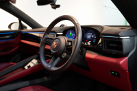 ポルシェ マカン Electric OP208 PASM付エアサス レザーパッケージ 20インチMacanSホイールパノラマルーフ スレートグレーネオ 禁煙車 中古車 中古車