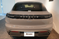 ポルシェ マカン Electric OP208 PASM付エアサス レザーパッケージ 20インチMacanSホイールパノラマルーフ スレートグレーネオ 禁煙車 中古車 中古車