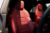 ポルシェ マカン Electric OP208 PASM付エアサス レザーパッケージ 20インチMacanSホイールパノラマルーフ スレートグレーネオ 禁煙車 中古車 中古車