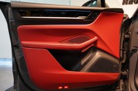 ポルシェ マカン Electric OP208 PASM付エアサス レザーパッケージ 20インチMacanSホイールパノラマルーフ スレートグレーネオ 禁煙車 中古車 中古車