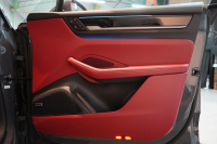 ポルシェ マカン Electric OP208 PASM付エアサス レザーパッケージ 20インチMacanSホイールパノラマルーフ スレートグレーネオ 禁煙車 中古車 中古車