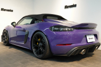 ポルシェ 718スパイダー RS PDK 1オーナー ウルトラヴァイオレット/PTSカラー ヴァイザッハPKG PCCB Fリフト クロノPKG 中古車 中古車