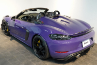 ポルシェ 718スパイダー RS PDK 1オーナー ウルトラヴァイオレット/PTSカラー ヴァイザッハPKG PCCB Fリフト クロノPKG 中古車 中古車