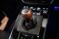 ポルシェ 911(Type992) Carrera T 6MT 後期モデル(992.2) 1オーナー OP500  エアロキット カーボンルーフ CarreraTインテリアPKG 18way電動シート Burmester 中古車 中古車