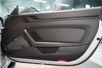 ポルシェ 911(Type992) Carrera T 6MT 後期モデル(992.2) 1オーナー OP500  エアロキット カーボンルーフ CarreraTインテリアPKG 18way電動シート Burmester 中古車 中古車