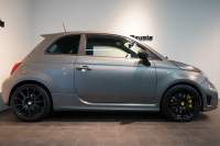 アバルト 595 モメント 5MT 左H 全国49台限定 ミシュラン25年製新品タイヤ交換済 専用マットグレー 中古車 中古車