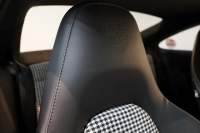 ポルシェ 911(Type991.1) Carrera S PDK 左H ペピータ柄シート スポクロ スポエグ スポーツステア ガラスSR オールレザー 中古車 中古車
