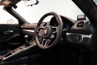 ポルシェ 718 ボクスター 2.0 6MT 19インチBoxsterSホイール スポーツエグゾースト スポーツテールパイプ 電格ミラー 中古車 中古車