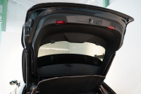 ポルシェ タイカン クロスツーリスモ 4S 1オーナー OP334 スポクロ ツートーンスムースレザー リアアクスルステア パワステプラス パノラマルーフ バルカノグレー 中古車 中古車