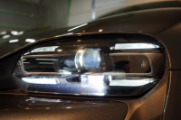 ポルシェ タイカン クロスツーリスモ 4S 1オーナー OP334 スポクロ ツートーンスムースレザー リアアクスルステア パワステプラス パノラマルーフ バルカノグレー 中古車 中古車