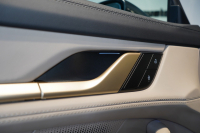 ポルシェ タイカン クロスツーリスモ 4S 1オーナー OP334 スポクロ ツートーンスムースレザー リアアクスルステア パワステプラス パノラマルーフ バルカノグレー 中古車 中古車