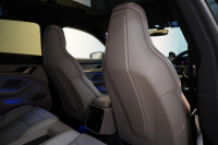 ポルシェ タイカン クロスツーリスモ 4S 1オーナー OP334 スポクロ ツートーンスムースレザー リアアクスルステア パワステプラス パノラマルーフ バルカノグレー 中古車 中古車