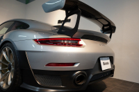 ポルシェ 911(Type991.2) GT2RS Weissach Package Fリフティング クラブスポーツ GTシルバー  中古車