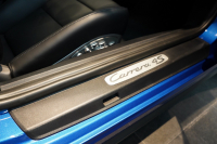 ポルシェ 911(Type991.1) Carrera 4S 7MT 左H 正規D車 スポクロ スポエグ スポーツステア カップエアロキット レザーインテリア シートベンチレーション 中古車 中古車
