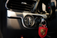 ポルシェ 911(Type991.1) Carrera 4S 7MT 左H 正規D車 スポクロ スポエグ スポーツステア カップエアロキット レザーインテリア シートベンチレーション 中古車 中古車