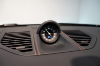 ポルシェ 新規車種 GT3 with Touring Package 6MT 正規D車 左H OP573 Exclusive Manufakturレザーインテリア PCCB Fリフト クロノPKG 1オーナー 中古車 中古車