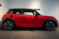 MINI(ミニ) ミニ JHON COOPER WORKS 新車保証付 JCWトリム ブラックルーフ＆ミラー 中古車 中古車