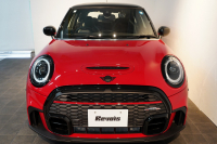 MINI(ミニ) ミニ JHON COOPER WORKS 新車保証付 JCWトリム ブラックルーフ＆ミラー 中古車 中古車