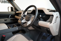 ランドローバー ディフェンダー 110 EASTNOR EDITON 全国限定50台 アイガーグレイ(サテンフィルム) エクステンデッドブラックエクステリア＆エアサスペンション＆コールドクライメートパック 禁煙車 中古車 中古車