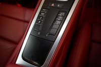 ポルシェ 911(Type991.1) Carrera 4S PDK スポクロ スポエグ ナチュラルレザーインテリア 20インチカレラクラシックホイール PASMスポーツシャシー BOSEサウンド 中古車 中古車