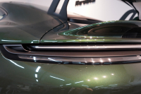 ポルシェ 911(Type992) (Type992.2) GT3 OP452 PCCB フロントリフト クロノPKG レザー＆Race-Tex拡張インテリア HDマトリックスヘッドライト 1オーナー 中古車 中古車