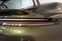 ポルシェ 911(Type992) (Type992.2) GT3 OP452 PCCB フロントリフト クロノPKG レザー＆Race-Tex拡張インテリア HDマトリックスヘッドライト 1オーナー 中古車 中古車