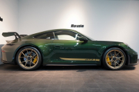 ポルシェ 911(Type992) (Type992.2) GT3 OP452 PCCB フロントリフト クロノPKG レザー＆Race-Tex拡張インテリア HDマトリックスヘッドライト 1オーナー 中古車 中古車