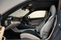 ポルシェ 911(Type991.2) Carrera GTS PDK レザー×Sport-Texインテリア(グラファイトブルー×クレヨン) 前後パークアシスト付リバーシングカメラ グラファイトブルーメタリック 中古車 中古車