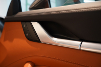 ポルシェ 911(Type992) Turbo S Cabriolet PDK 左H 1オーナー PSMP2年付 スポーツデザインPKG ヘリテージデザインPKGクラシック スポエグ フロントリフト マトリクスLED 中古車 中古車