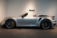 ポルシェ 911(Type992) Turbo S Cabriolet PDK 左H 1オーナー PSMP2年付 スポーツデザインPKG ヘリテージデザインPKGクラシック スポエグ フロントリフト マトリクスLED 中古車 中古車
