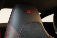 ポルシェ 911(Type991.2) Carrera 4 GTS GTSインテリア&カーボンインテリア フロントリフト  キャララホワイト 中古車 中古車