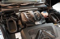 ポルシェ マカン GTS PASM付エアサス PDLS+LEDヘッドライト フルレザーインテリア レーンキープ&チェンジ 中古車 中古車