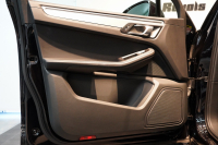 ポルシェ マカン GTS PASM付エアサス PDLS+LEDヘッドライト フルレザーインテリア レーンキープ&チェンジ 中古車 中古車