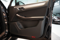 ポルシェ マカン GTS PASM付エアサス PDLS+LEDヘッドライト フルレザーインテリア レーンキープ&チェンジ 中古車 中古車