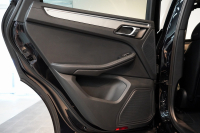 ポルシェ マカン GTS PASM付エアサス PDLS+LEDヘッドライト フルレザーインテリア レーンキープ&チェンジ 中古車 中古車