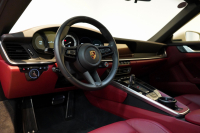 ポルシェ 911(Type992) Carrera S Cabriolet スポクロ スポエグ ツートンレザー OP320 中古車 中古車