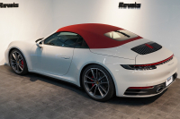 ポルシェ 911(Type992) Carrera S Cabriolet スポクロ スポエグ ツートンレザー OP320 中古車 中古車