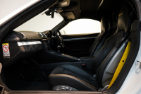 ポルシェ ボクスター(Type981) Spyder PCCB 18wayスポーツシート オールレザー×イエローステッチ キャララホワイト 中古車 中古車