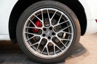 ポルシェ マカン Turbo PDK スポクロ 20インチRSスパイダー パノラマルーフ ACC レーンキープ 中古車 中古車