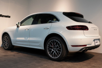 ポルシェ マカン Turbo PDK スポクロ 20インチRSスパイダー パノラマルーフ ACC レーンキープ 中古車 中古車