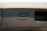 ポルシェ マカン Turbo PDK スポクロ 20インチRSスパイダー パノラマルーフ ACC レーンキープ 中古車 中古車