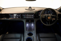 ポルシェ タイカン パフォーマンスバッテリープラス  4+1シート 1オーナー OP390 PSCB スポクロ PASM付エアサス 中古車 中古車