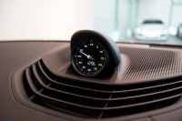 ポルシェ タイカン パフォーマンスバッテリープラス  4+1シート 1オーナー OP390 PSCB スポクロ PASM付エアサス 中古車 中古車