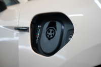 ポルシェ タイカン パフォーマンスバッテリープラス  4+1シート 1オーナー OP390 PSCB スポクロ PASM付エアサス 中古車 中古車