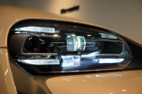 ポルシェ タイカン パフォーマンスバッテリープラス  4+1シート 1オーナー OP390 PSCB スポクロ PASM付エアサス 中古車 中古車