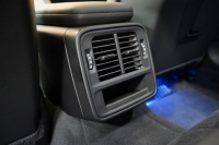 ポルシェ タイカン パフォーマンスバッテリープラス  4+1シート 1オーナー OP390 PSCB スポクロ PASM付エアサス 中古車 中古車